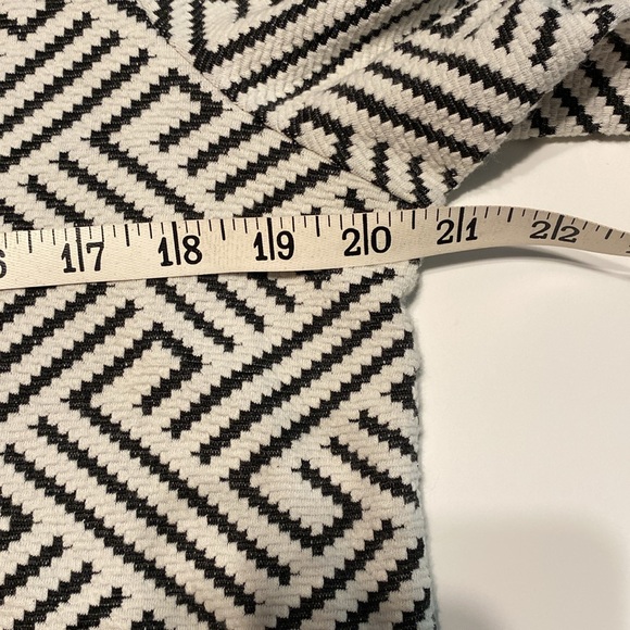 Women’s Anthropologie W5 woven top fringe trim, black white geometric Sz medium - Picture 6 of 9
